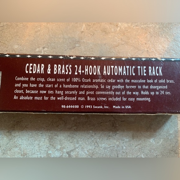 Cedar And Brass, 24 Hook Automatic Tie Rack. Vintage. Made In USA - Picture 5 of 12